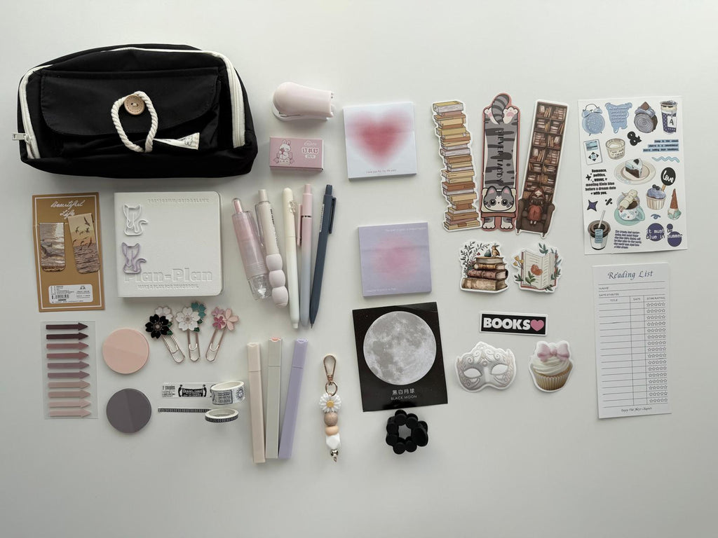 White bookish bundle - peaceful, creative and minimal🤍